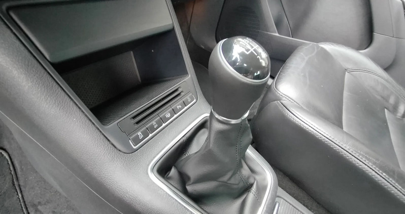 Volkswagen Tiguan cena 41800 przebieg: 208000, rok produkcji 2011 z Siedlce małe 277